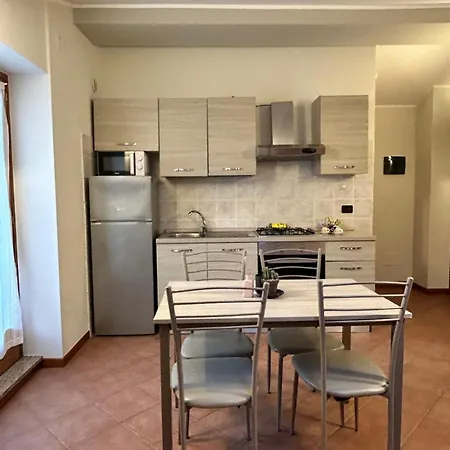 Eden Di Manenti Andrea Apartamento Oltre il Colle